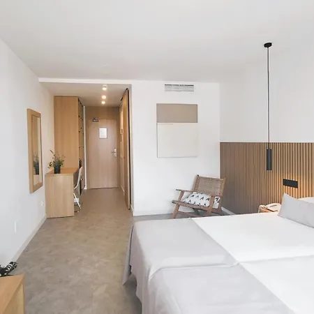 Bahia Pollensa Apartahotel 4*
